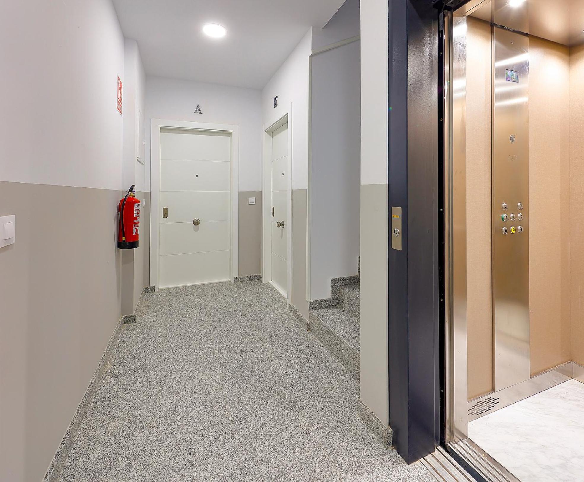 Apartamentos Sobrecantu Oviedo Buitenkant foto